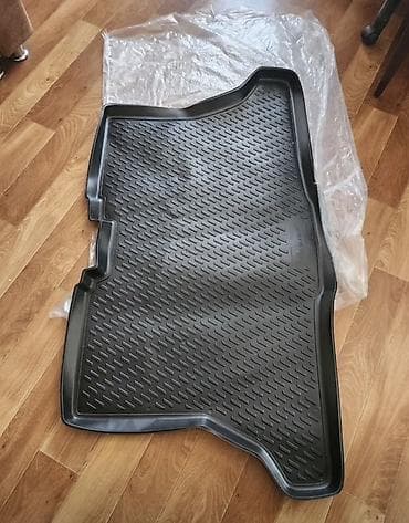 panel ortuyu: Nissan Tiida Hatchback (C11) Nissan Versa Hatchback Nissan Latio — 2