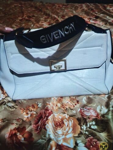 givenchy: Çiyin çantası, Givenchy — 1