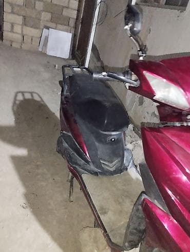 12 volt adapter: Demeli moped on hisseden qeza olunub yanlarında ciziglar var — 6