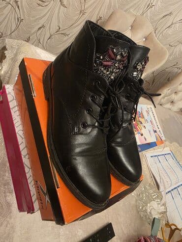 Ölçü: 40, rəng - Qara, İşlənmiş