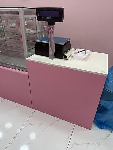 Avadanlığın icarəsi: Mağaza üçün vitrin və avadanlıq dəsti - Rəng: açıq çəhrayı (bütün — 3