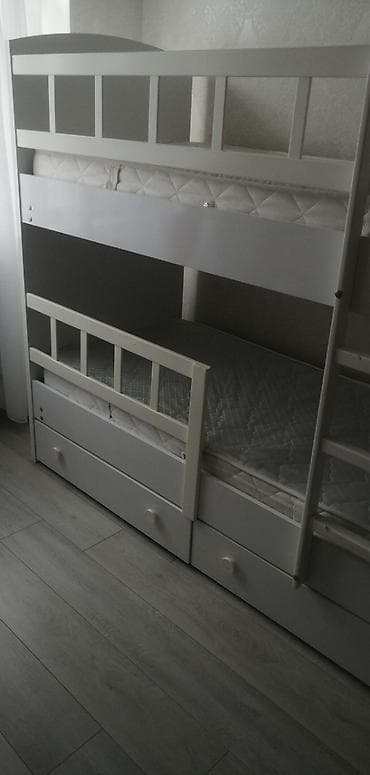 super dini sekiller: İki mərtəbəli uşaq çarpayısı - Rəng: ağ/boz tonlarında - Material — 1