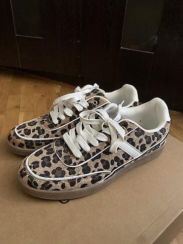 Çəkmələr: Leopar naxışlı idman ayaqqabısı - Üst hissə: bej tonlarda leopar — 1