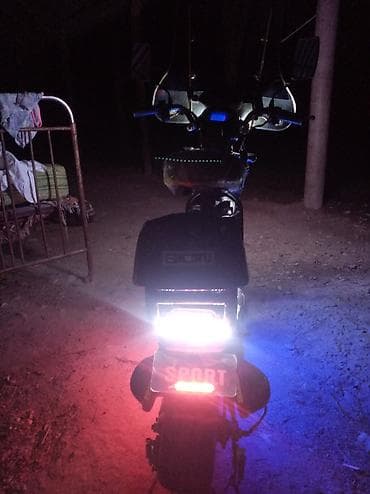 r line volkswagen: Elektrik skuter – LED işıqlı, səbətli Xüsusiyyətlər: - Elektrik — 7