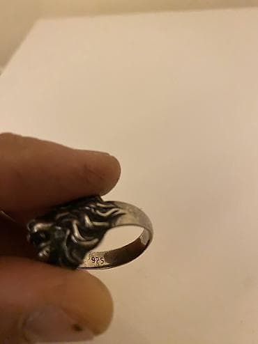 kardinal qolbaq: Üzük — 2