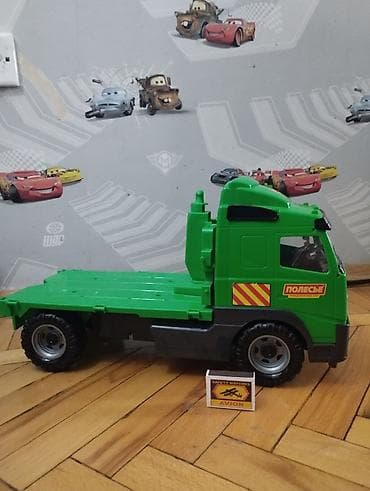 polis oyuncaq dəsti: Uşaq oyuncaqları dəsti Tərkib:aha - Yaşıl plastik tank – iri ölçülü — 4