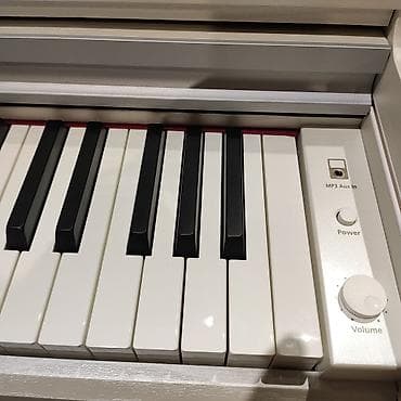 Elektro piano Kurzweil M 210 Polifoniya:128 Klavişlər:88 Səslər:20 — 4
