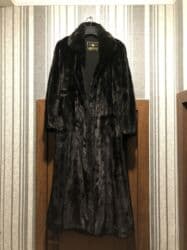 kürkler: Qara rəngli xəz palto - Material: parlaq, sıx tüklü xəz (qara) - — 1