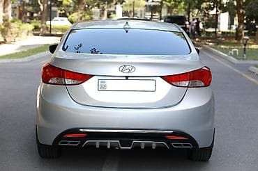 tank pro: Hyundai Elantra: 1.8 l | 2013 il Sedan — 2