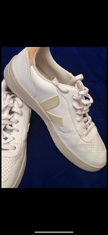 ag ket: Veja firması Ağ rəngli uniseks idman ayaqqabısı .2 dəfə geyinilib.40 — 1