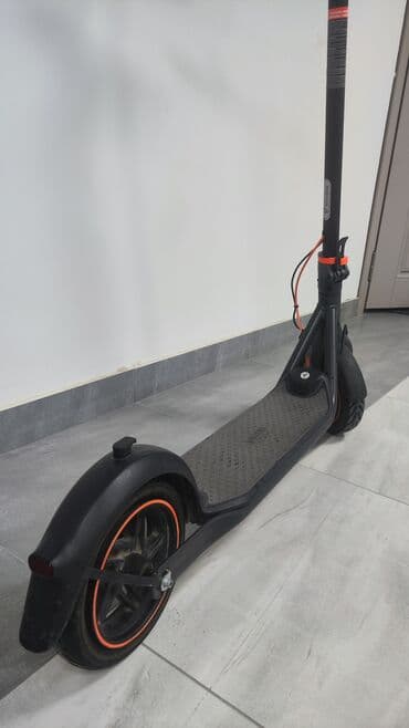 yuruyuş bandı: Ninebot f40 model 2 il istifadə olunub Ful şarjla 40km məsafə qət — 4