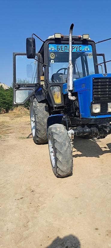 masin sat.az: Belarus MTZ 821 traktor - Rəng: mavi, kabinli - 4x4 (ön aparıcı — 2