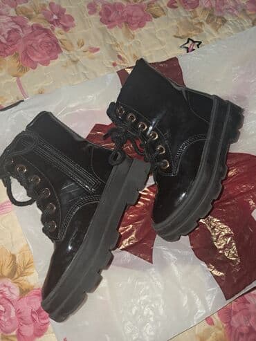 uşaq yelencek: Uşaq üçün qara rəngli laklı botlar - Material: parlaq laklı üst — 1