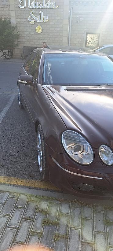 mercedes s600: Mercedes-Benz E 230: 2.5 l | 2008 il Sedan — 3