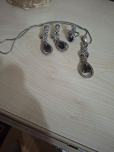 Zərgərlik dəsti – sırğa, üzük və kulondan ibarət - Rəng: gümüşü — 1