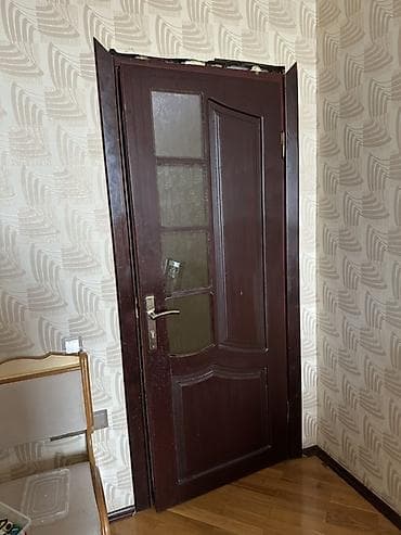 agac qapi: Qonaq otağı üçün İşlənmiş Otaq qapısı Çərçivə ilə, Ünvandan götürmə — 1