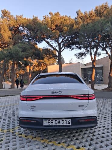 sedan maşınlar: BYD Seal 05: 1.5 l | Sedan — 3