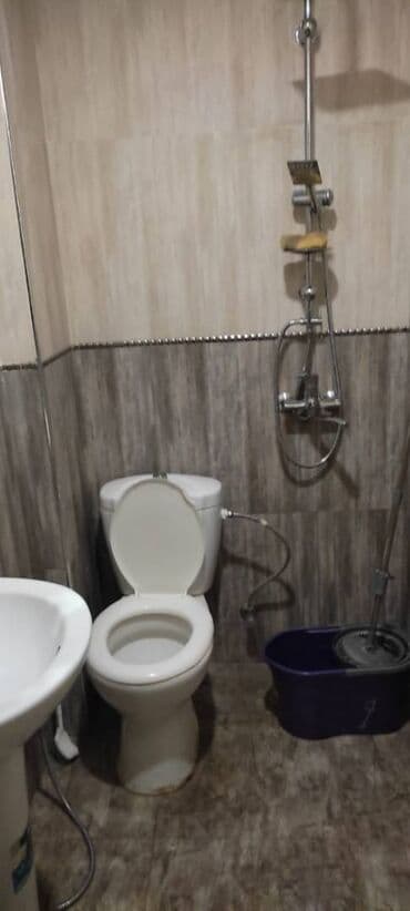 ağ şeher evler: Nərimanov rayonu Ğənclik metrosuna yaxınsahəsi 35 kv/m olan, (1 — 8