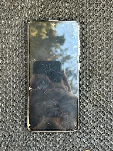 Məhsul: Sensorlu ekranlı smartfon Təsvir: - Tam ekranlı, nazik