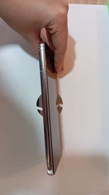 telefon divar kağızları 2022: Samsung Galaxy S22, rəng - Ağ, İki sim kartlı — 3