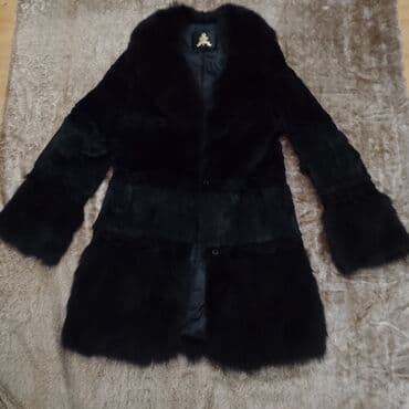 qaqa geyimi: Qadın üçün lüks xəz pencəklər dəsti 1) Qara xəz palto - Dizaynda — 1