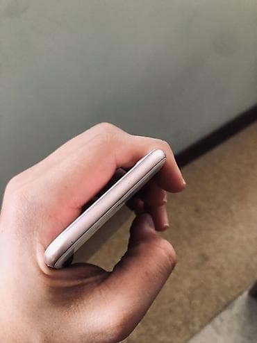 su xaladeniki: IPhone 7, 32 GB, Rose Gold, Barmaq izi, Simsiz şarj — 5