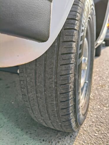 evakuator turbo.az: VAZ 2107, ağ rəng, AZ dövlət nömrə nişanı 99-LH-487. Xüsusiyyətlər: - — 8