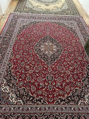 karbon vinil: Az isdenmis xalcalardi qiymet deyisir qara uzun xalcalar 20 manata — 1