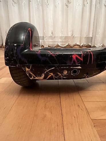 Гироскутеры: Hoverboard (segway) satılır. Yaxşı vəziyyətdədir, işləkdir. Üzərində — 5