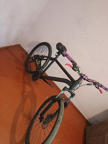 velosiped diskləri: Dağ/şəhər tipli velosiped Xüsusiyyətlər: - Sərt çərçivə, 26” təkərlər — 2
