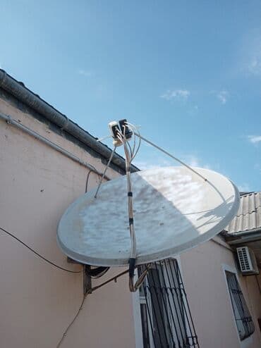 smartbox tv: Böyük krosnudu. Üzərində 2 böyük qalovka. Krosnunun dayağıda üstündə — 1