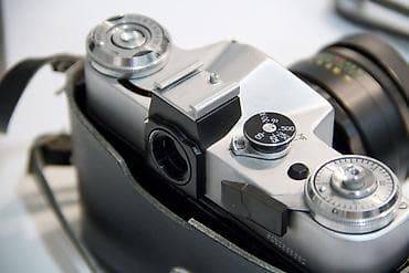 Zenit-E SSSR istehsali 70 ilindir tezedir — 1