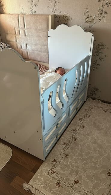 kubik ölçüsü: Oğlan və qız üçün, Dördbucaq, Beşik, Dəstsiz, Matras ilə, Yellənmə mexanizmsiz — 1