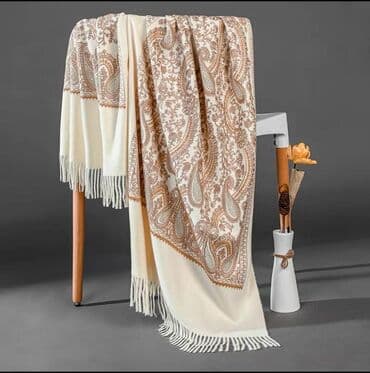 Yeni model, xüsusi incə tikilişli, keyfiyyətli, qaşlı yun materiallı lalafo.az -da Yeni model, xüsusi incə tikilişli, keyfiyyətli, qaşlı yun materiallı