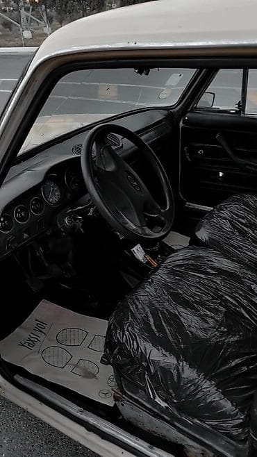 traktor diski: VAZ 2101 sedan - Kuzov: bej rəng, 4 qapı, xrom ön-arxa bamperlər — 5