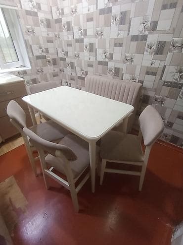F99Mətbəx masa dəsti satılır divanı ilə birlikdə cəmi 300₼. Ünvan