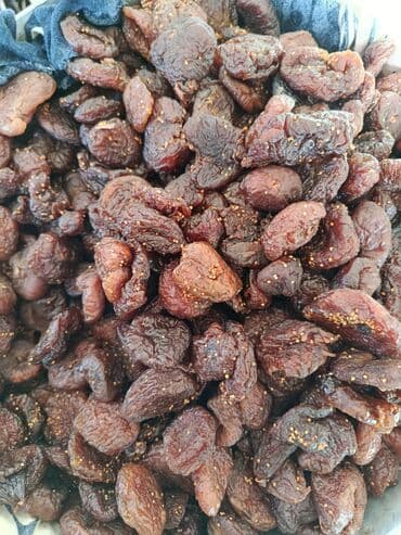 əncir qurusu: Qurudulmuş əncir - Təbii günəşdə qurudulmuş, toxumlu əncir dilimləri — 2