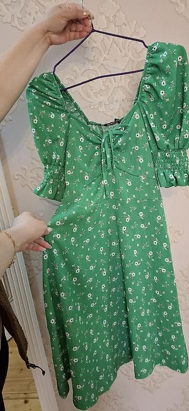 qadin geyim: Yaşıl çiçək naxışlı yay donu M ölçü - Rəng: parlaq yaşıl, xırda ağ — 1