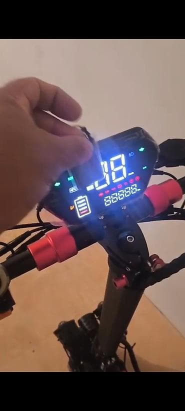 электросамокат: Elektrik skuter – qara/qırmızı dizayn, güclü şəhər və off-road yürüşü — 5