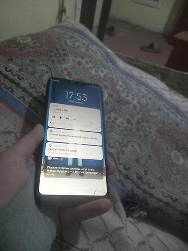 gamesir x1 satilir: Xiaomi Mi 8 Lite, 64 GB, rəng - Qara, 
 Qırıq — 2