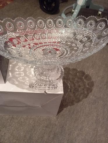 Şüşə/kriptal süfrə dəsti - 2 hissədən ibarət dəst: ayaqlı iri