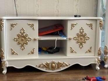 divar kağızları: TV altlığı — 2