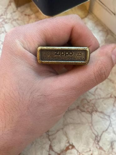 zippo benzin: Orjinal Zippo. Vmf dən alınıbdı. Benzini yoxdu. Bir iki dəfə yoxlama — 4