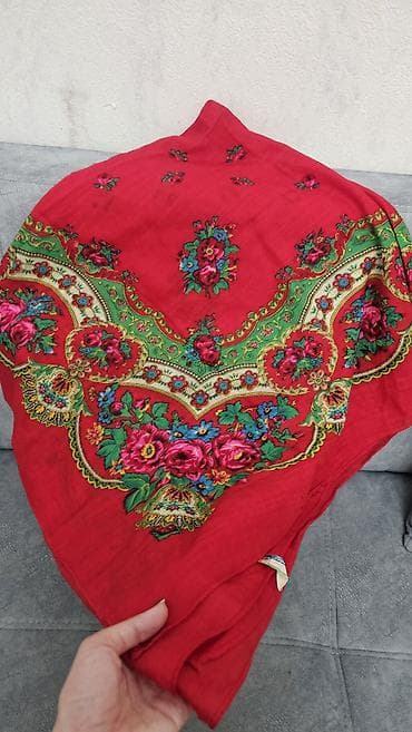 libra etir: Məhsul: Toyo Menka brendinin çiçək naxışlı yun şal - Material: 100% — 1