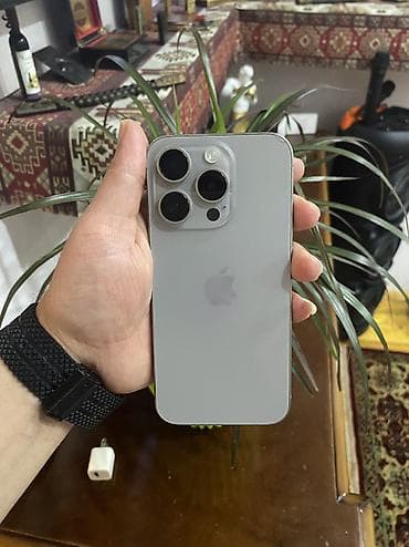 google pixel 5: IPhone 15 Pro, 128 GB, Natural Titanium — 3