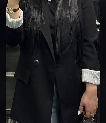 is formasi: Qadınlar üçün qara blezer - Klassik dizaynlı, iki düyməli model - — 1