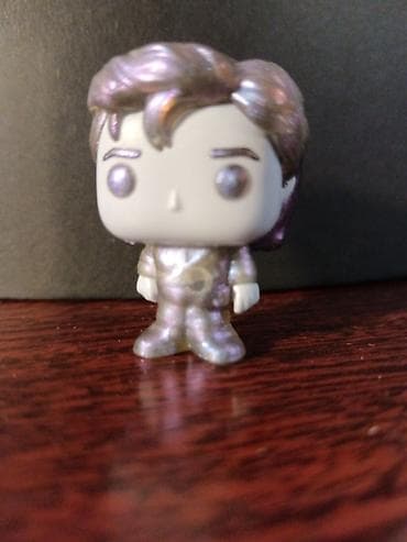 statuetkalar: Kinder Joy x Stranger Things kolleksiya fiquru — Steve Harrington — 1