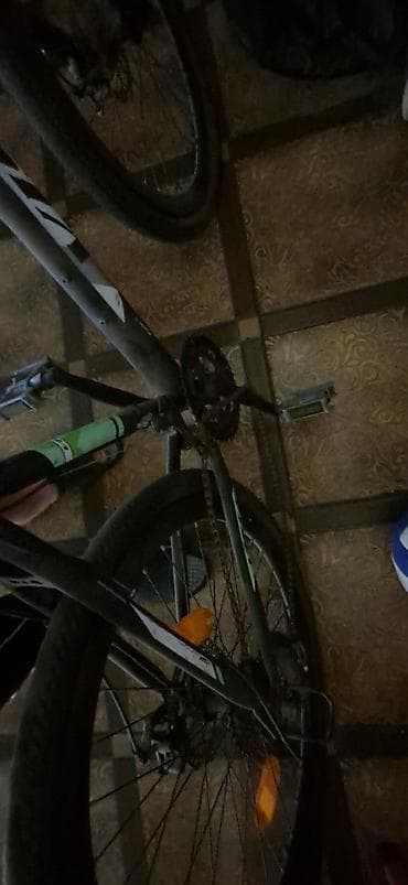 isma: Velosiped Nece Illerdir Balkonda qalib Surulmur Ustune basina — 4