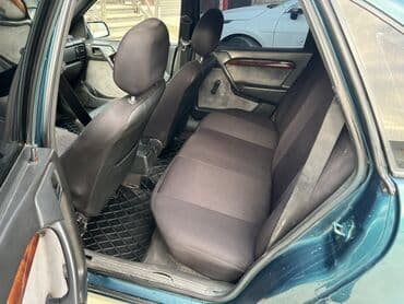 opel vectra 1996: Opel Vectra: 2 l | 1994 il 300303 km Sedan — 7