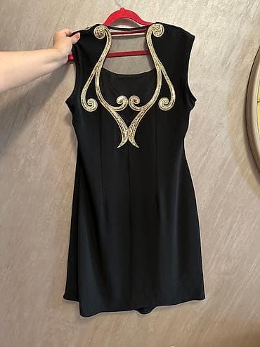 Şəxsi əşyalar: Ela veziyyetdedir. Bir defe toya geyinilib. Boyu 1.60 olan adama — 1